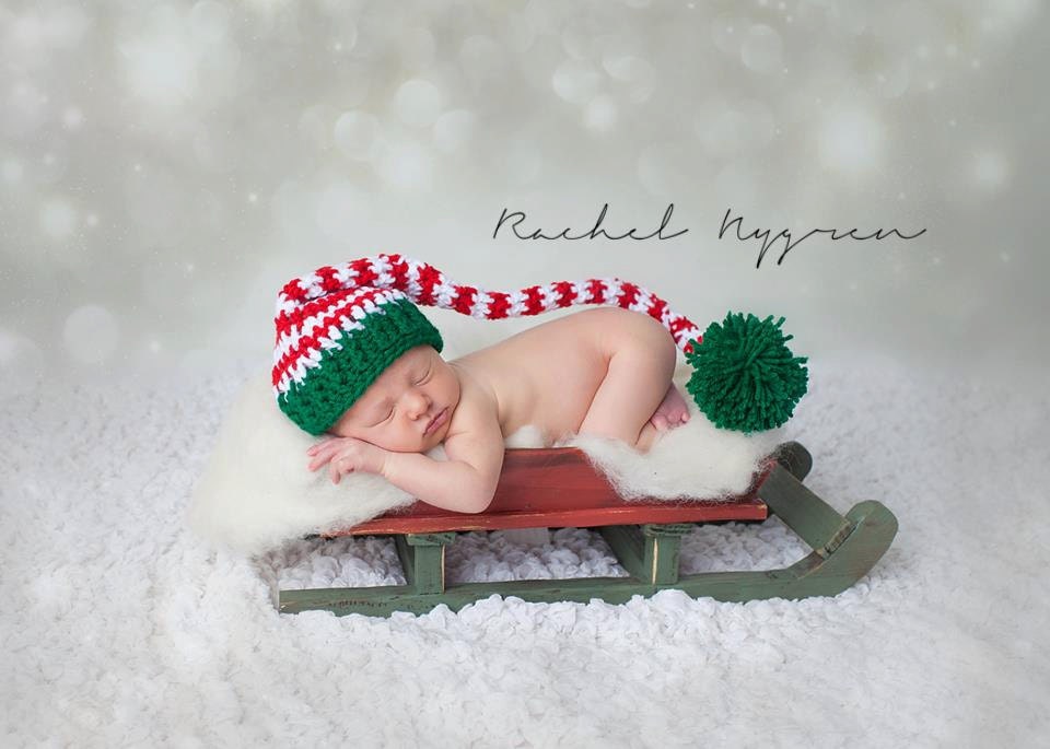 Crochet Striped Elf Weihnachtsmütze Für Baby, Nikolausmütze. Fotografie Prop, Neugeborenen, Säugling, Kinder Größen [Kirschrot, Weiß, & Paddy Grün] von SerenelyStitchedShop
