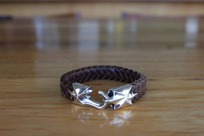 Unisex Manschette Aus Geflochtenem Leder Mit Auffälligem Sterling Silber Verschluss von SerpentineJewellery