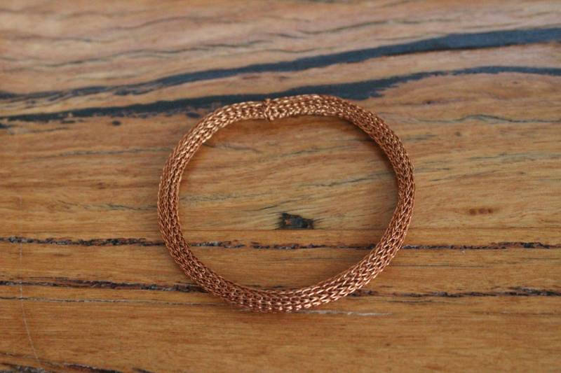 Wunderschöne Gewebte Metallarmbänder von SerpentineJewellery