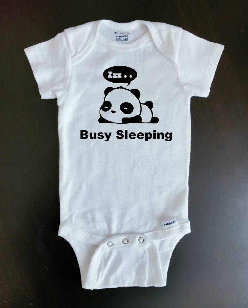 Panda Baby Onesie | Fleißig Schlafende von SesameOfJoy