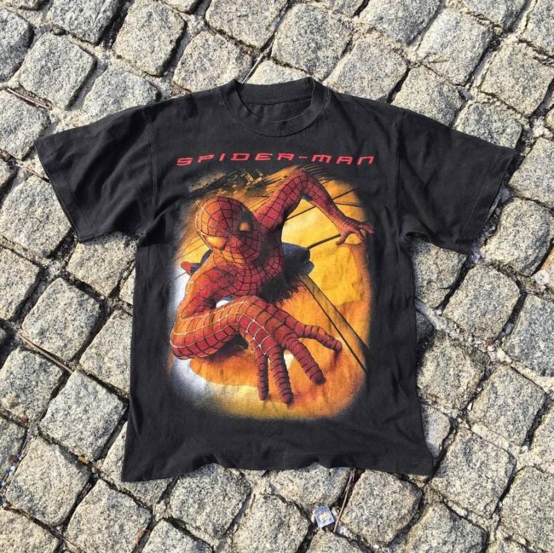 Vintage 90Er Jahre Spiderman T-Shirt, Spider-Man Shirt, Superheld Liebhaber Retro Familie Spinnen Shirt von SessSama