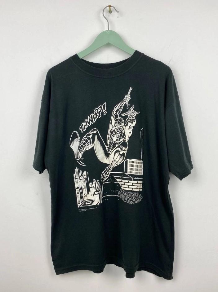 Vintage 90Er Jahre Spiderman T-Shirt, Spider-Man Shirt, Superheld Liebhaber Retro Familie Spinnen Shirt von SessSama