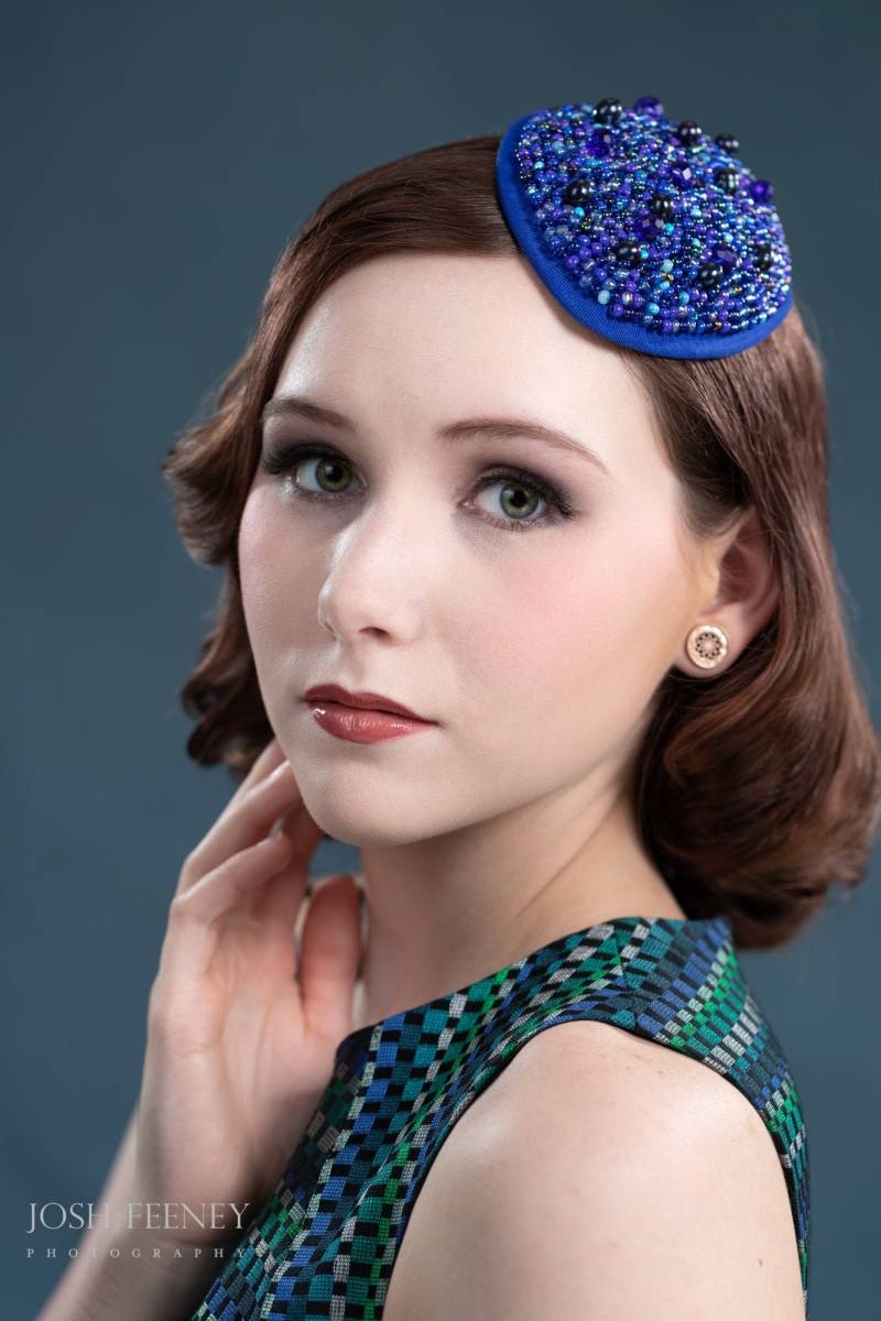 Perlen Teardrop Fascinator - Kobaltblau von SevGedraMakes