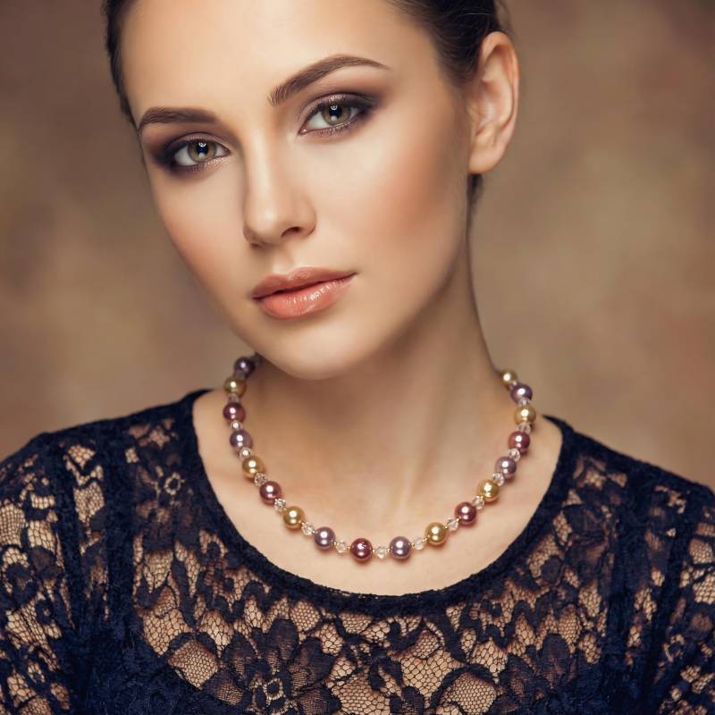 40043 Halskette Mit Shellperlen in Rose, Violett Und Goldtönen von SevenArtsSchmuck