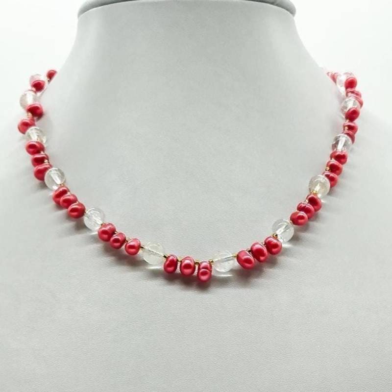 40050 Halskette Mit Rot Gefärbten Süßwasserperlen Und Klarem Bergkristall, Collier, Geschenk Für Frauen von SevenArtsSchmuck