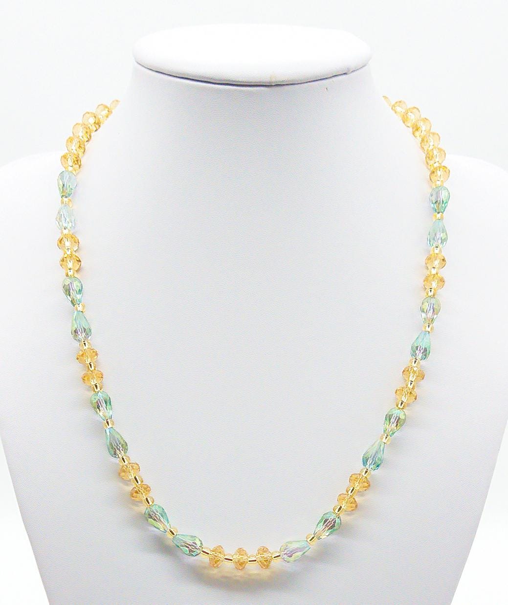 40354 Halskette Mit Gelben Glaskristallen Und Grünen Kristallperlen Rosa Feuer von SevenArtsSchmuck