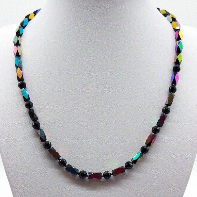 40355 Dunkle Halskette Mit Bunt Reflektierenden Glaskristallen von SevenArtsSchmuck