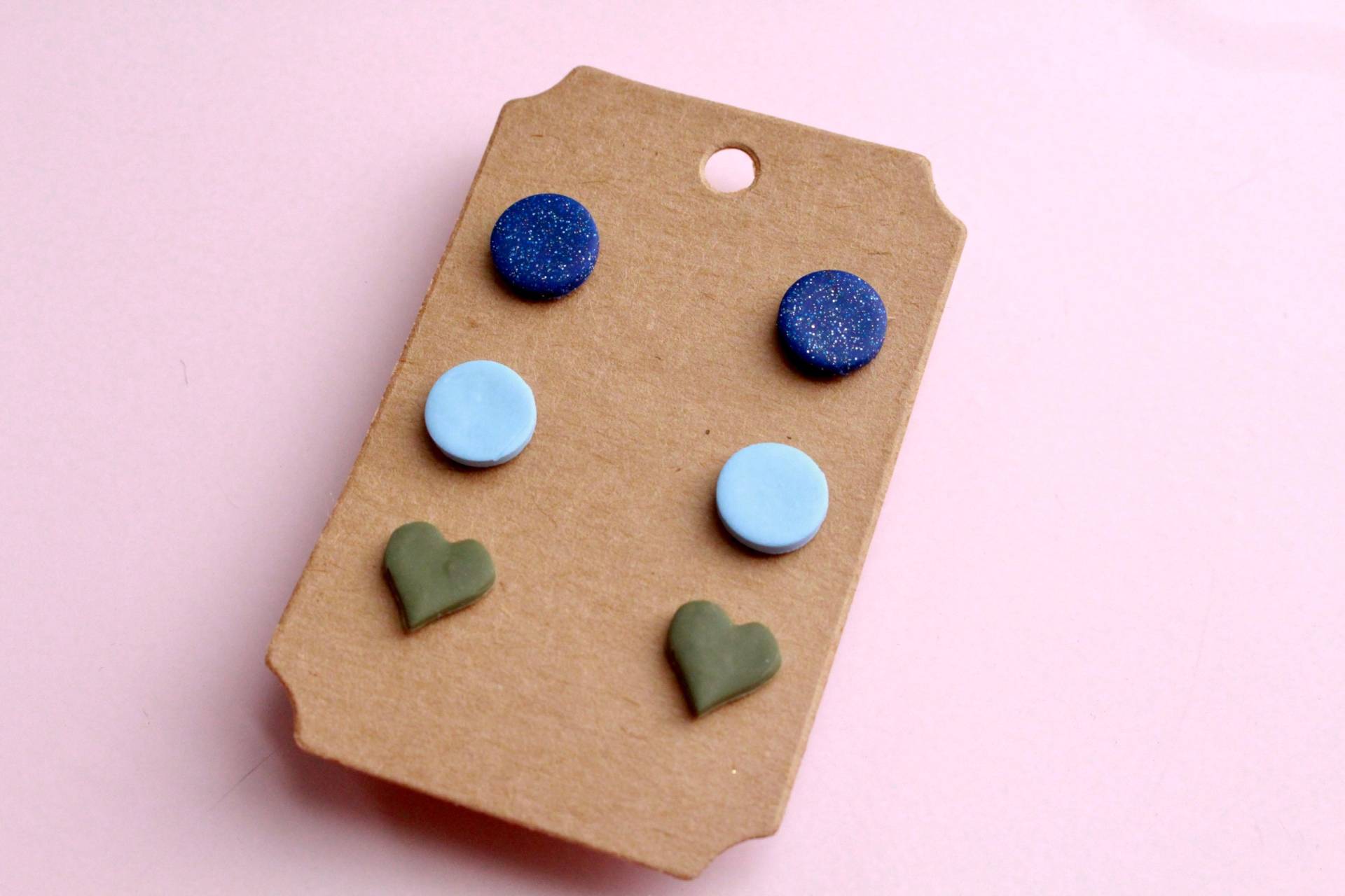 Blau Glitter & Grünes Ohrstecker Set - Handgemacht Mit Polymer Clay Blau Glitter & Grünes Ohrstecker Set - Handgemacht Mit Polymer Clay von SevenRiversCo