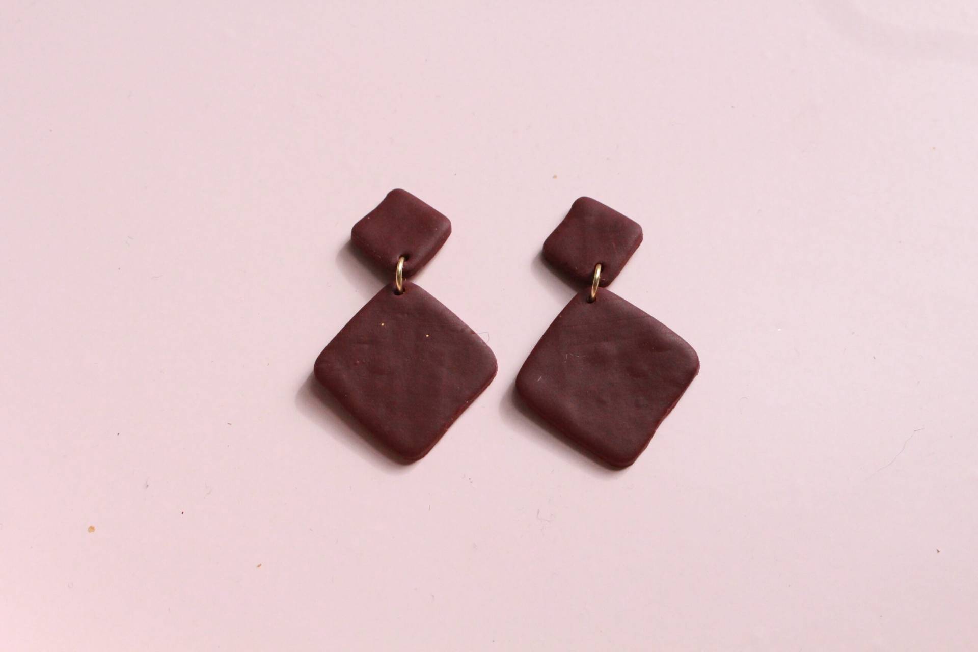 Cher Collection - Square Dangle Handgemachte Ohrringe Aus Polymer Clay von SevenRiversCo