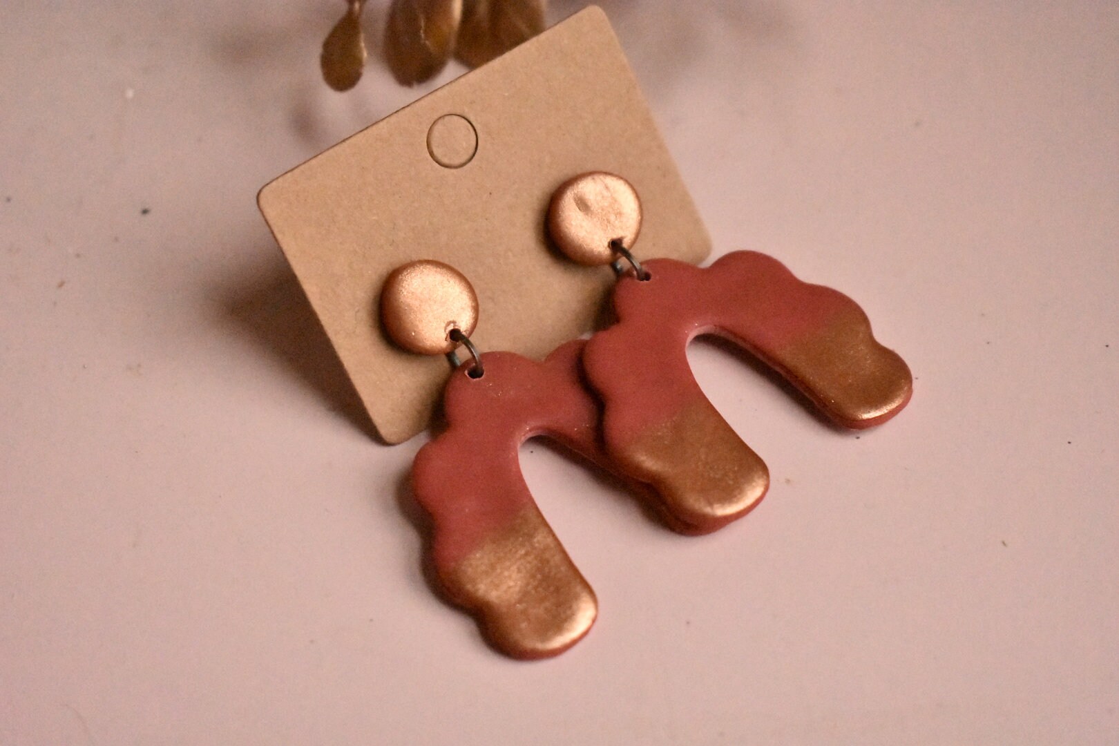 Copper Collection - Wavy Dangle Handgemachte Ohrringe Aus Polymer Clay Copper Collection - Wavy Dangle Handgemachte Ohrringe Aus Polymer Clay von SevenRiversCo