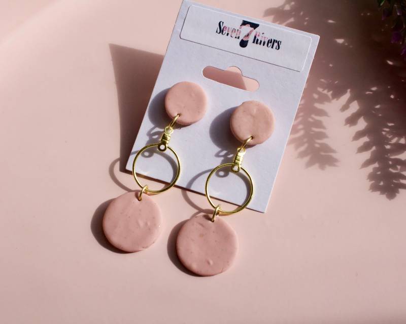 Dusty Pink Collection - Runde Ohrringe Handgemacht Mit Polymer Clay von SevenRiversCo