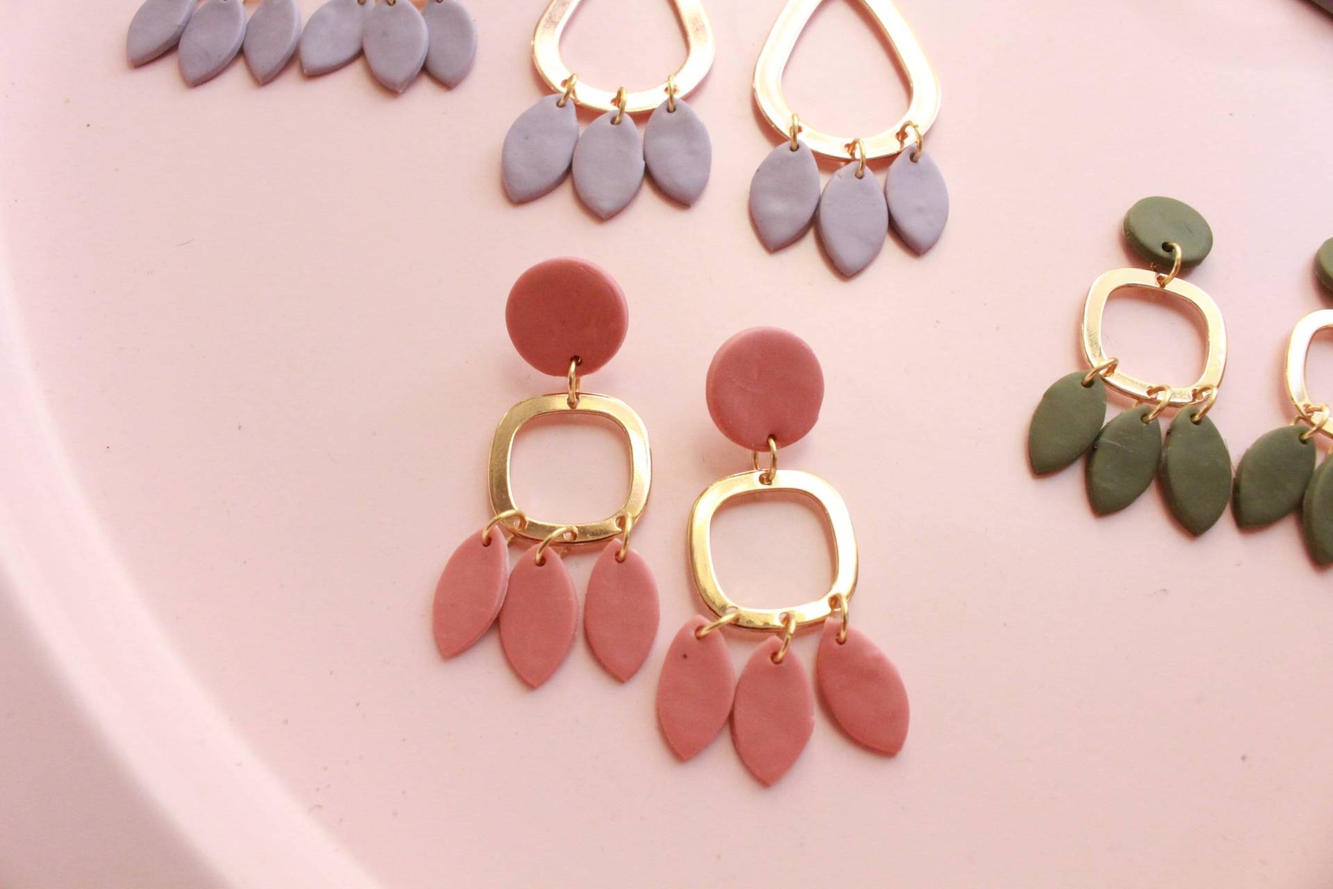 Prinzessin Tropfen - Rosa Handgemachte Ohrringe Aus Polymer Clay Prinzessin Tropfen - Rosa Handgemachte Ohrringe Aus Polymer Clay von SevenRiversCo