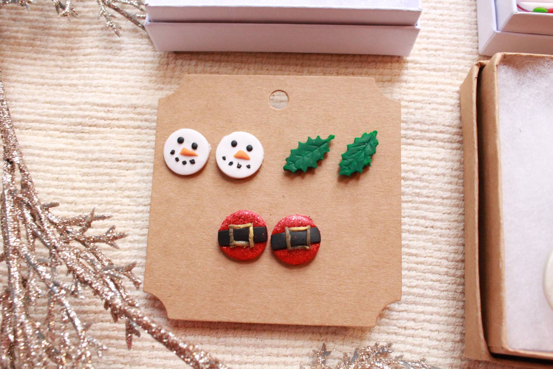 Weihnachtliche Polymer Clay Ohrstecker Weihnachtliche Polymer Clay Ohrstecker von SevenRiversCo