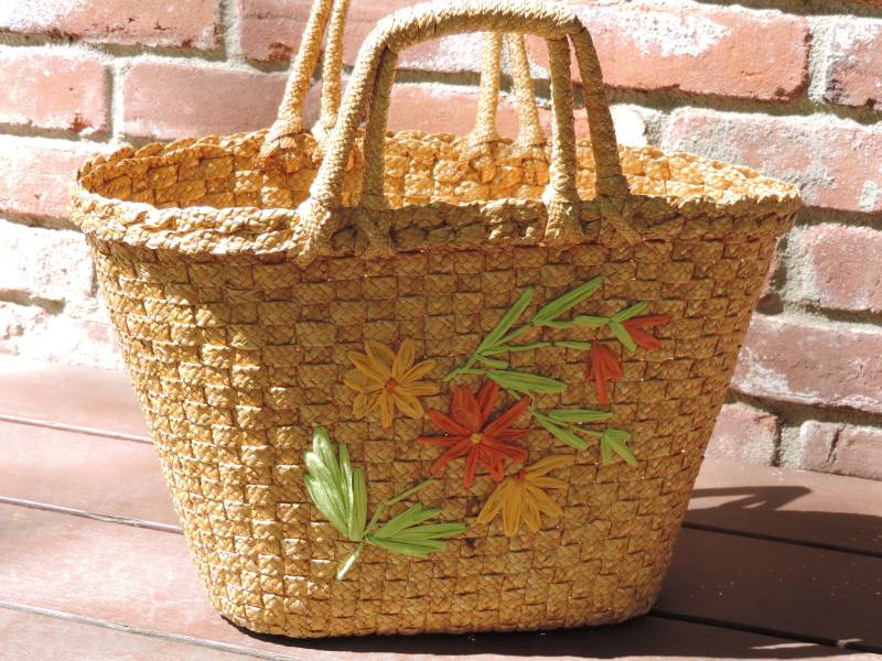 Vintage Stroh Handtasche Gewebt Strandtasche Große Strand Sommer Trend von SevenSeven52Vintage