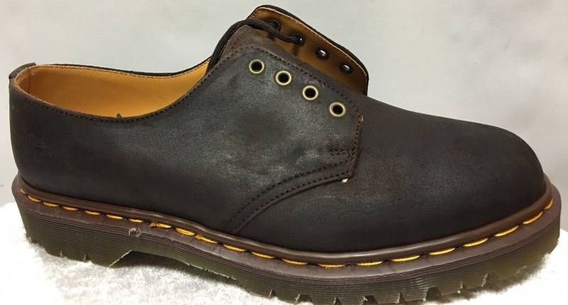 Vintage Dr. Martens 4 Eyelet Grizzly Shoes in Der Größe 12 Us Vintage Dr. Martens 4 Eyelet Grizzly Shoes in Der Größe 12 Us von Seventystore
