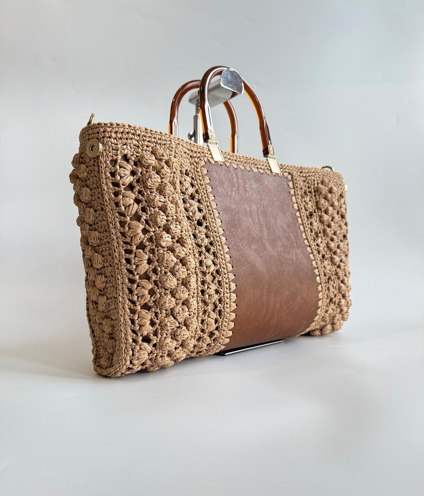 Handgemachte Gehäkelte Tasche Aus Rafya Mit Acrylgriffen Und Kunstleder - Boho Sommer Handtasche von SevgisHandmade