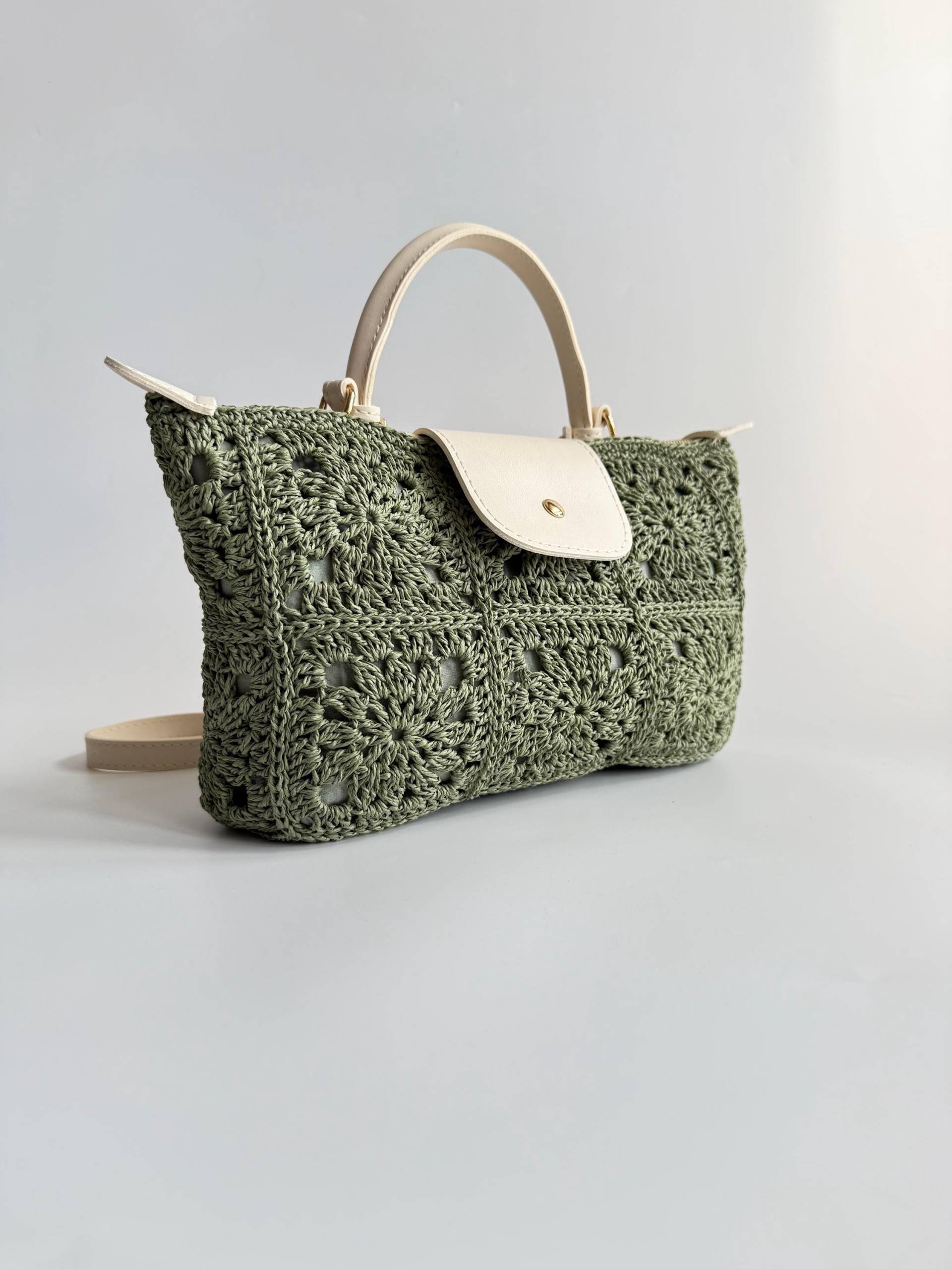 Handgemachte Häkel-Tasche Aus Papiergarn Mit Lederdetails - Gefüttert, Boho-stil, Olivgrün Handgemachte Häkel-Tasche Aus Papiergarn Mit Lederdetails - Gefüttert, Boho-stil, Olivgrün von SevgisHandmade