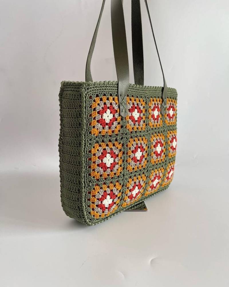 Svg Tropical Pattern Handgestrickte Tragetasche Mit Blumenmuster Und Kunstleder-Träger von SevgisHandmade