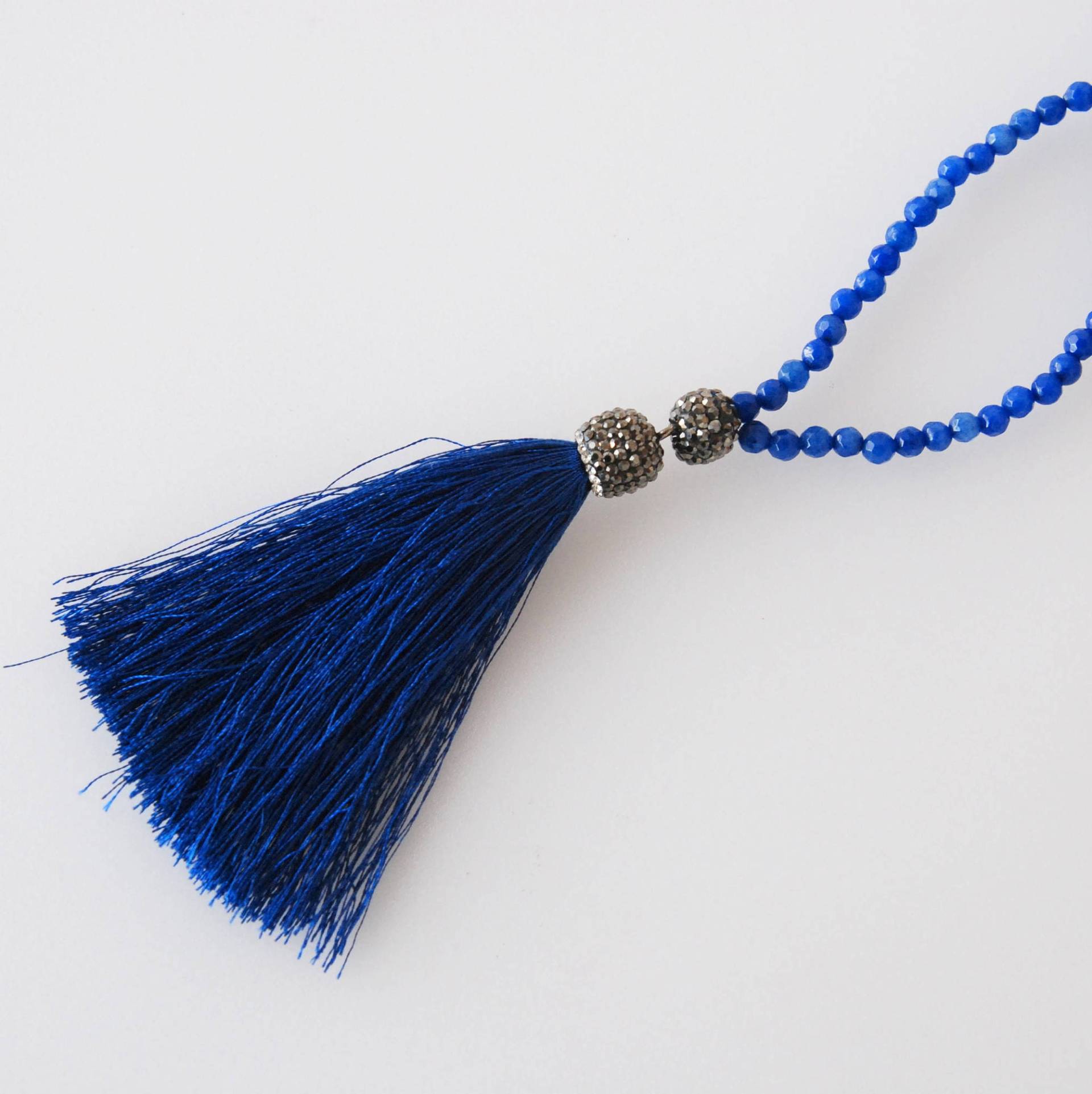 Blaue Jade Edelstein Halskette Seide Quaste & Pyrit Stein von SevimsDesign