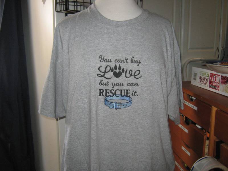 Neue Cant Kaufen Liebe, Aber Sie Können Es Retten Bestickt T-Shirt von SewCrazyPets