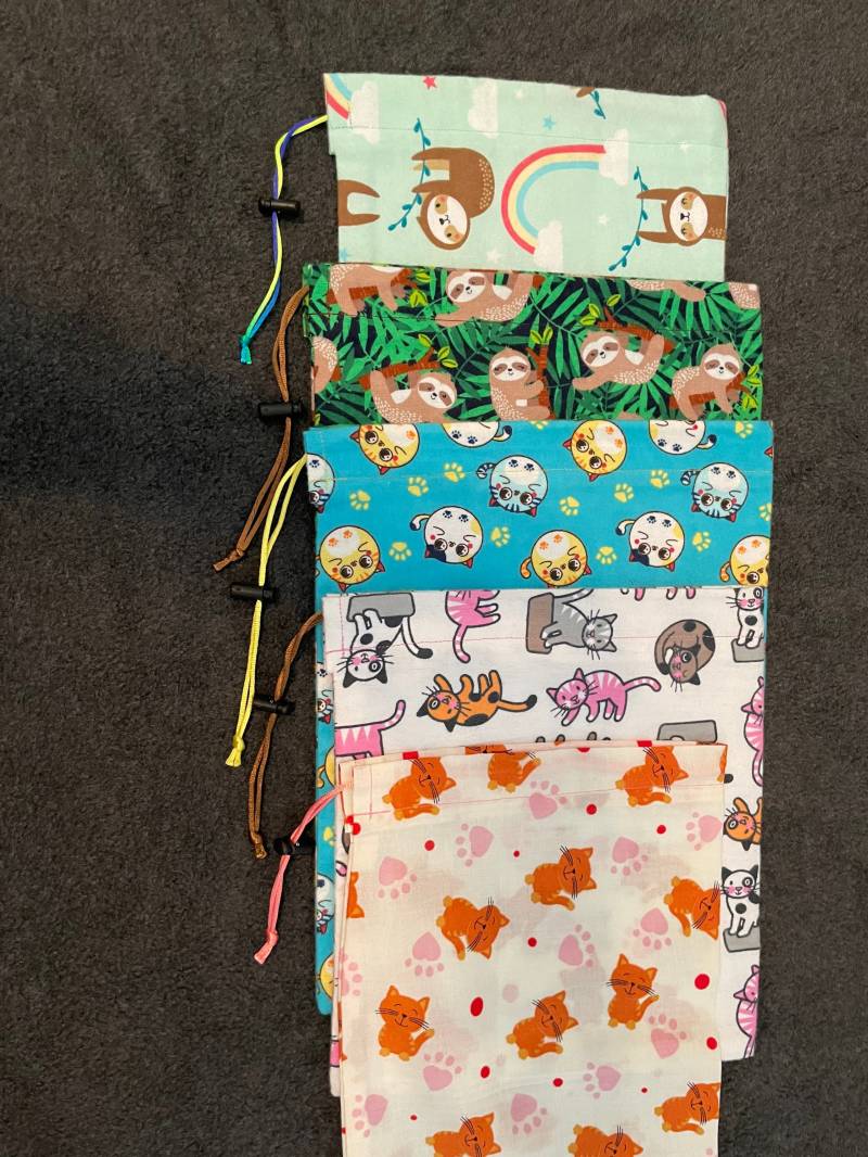 Faultiere Und Katzen, Kordelzugbeutel, Handgefertigt Faultiere Und Katzen, Kordelzugbeutel, Handgefertigt von SewCuteStuffByJenny