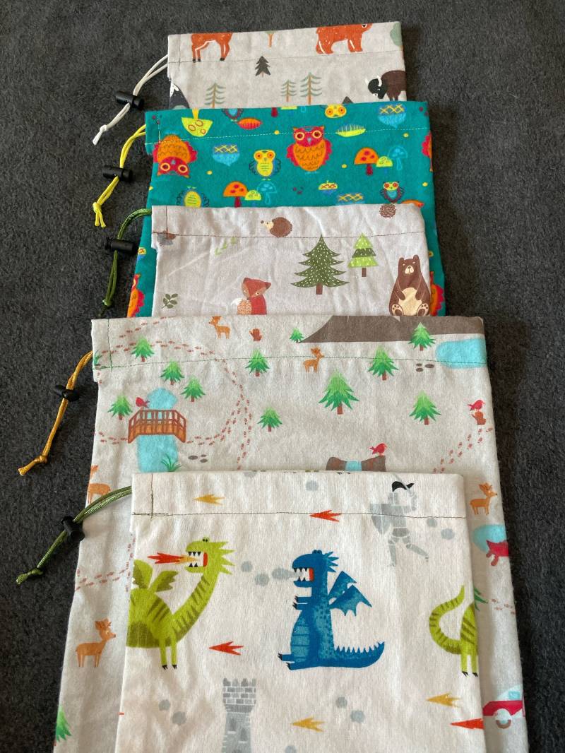 Outdoor-Drucke Handgemachte Kordelzugbeutel | S von SewCuteStuffByJenny