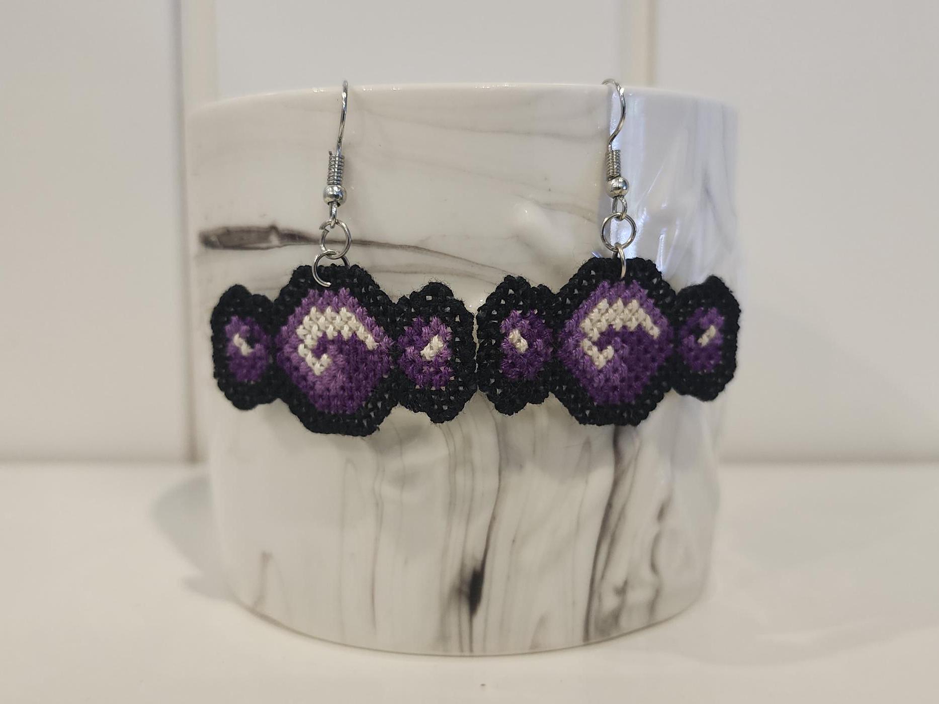 Lila Candy Kreuz Ohrringe Lila Candy Kreuz Ohrringe von SewFarSewGoodAU