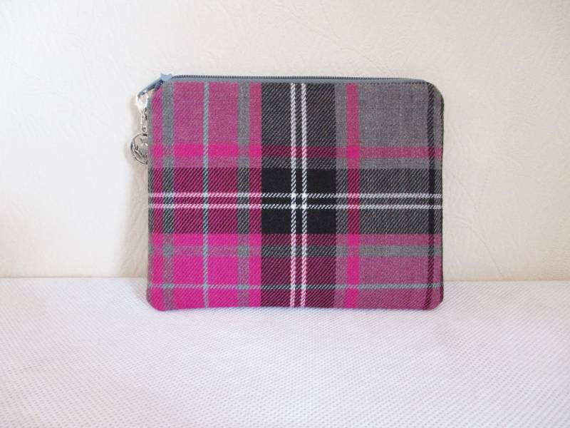 Tartan-Geldbeutel/Tartan-Beutel Geldbörse Pink, Grau & Schwarz Tartan Kariert, Handgefertigt in Schottland von SewKura