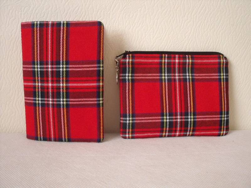 Tartan Passport Cover/Halter in Royal Stewart Red Karo Stoff - Wolle Wie Polyviscose Handgemacht Schottland von SewKura