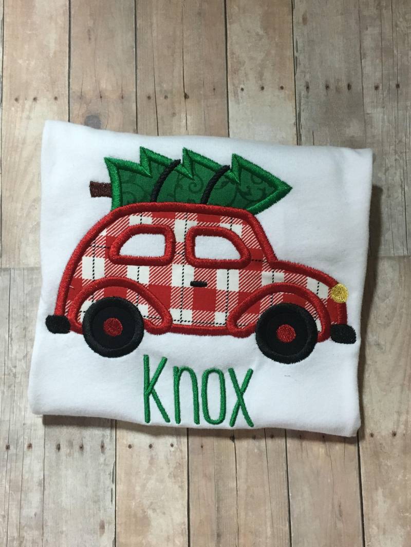 Auto Mit Baum Weihnachtsshirt von SewMags