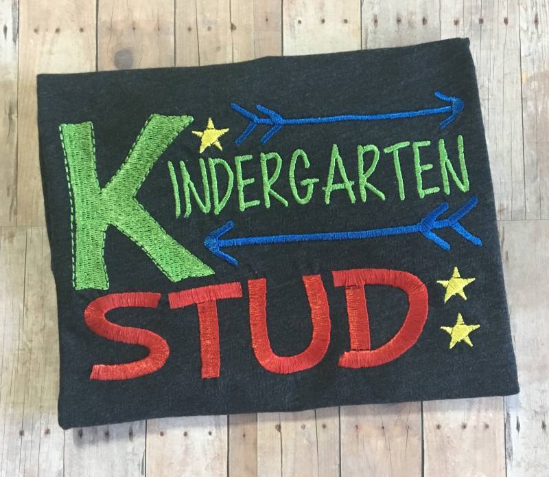 Ohrstecker Schulshirt Pre-K Bis 6. Klasse Erhältlich von SewMags