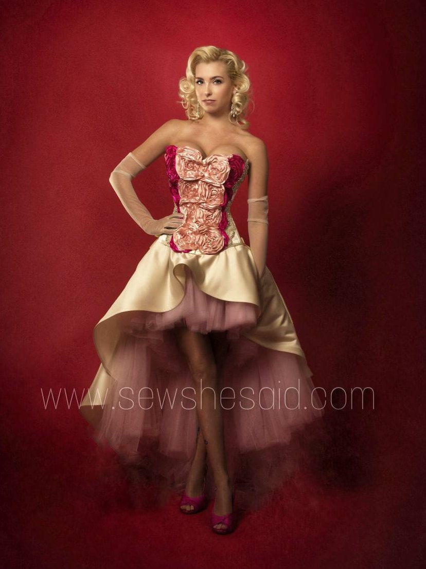 stahl-Ohne Knochen Korsett High Low Rock von SewSheSaidCostumes