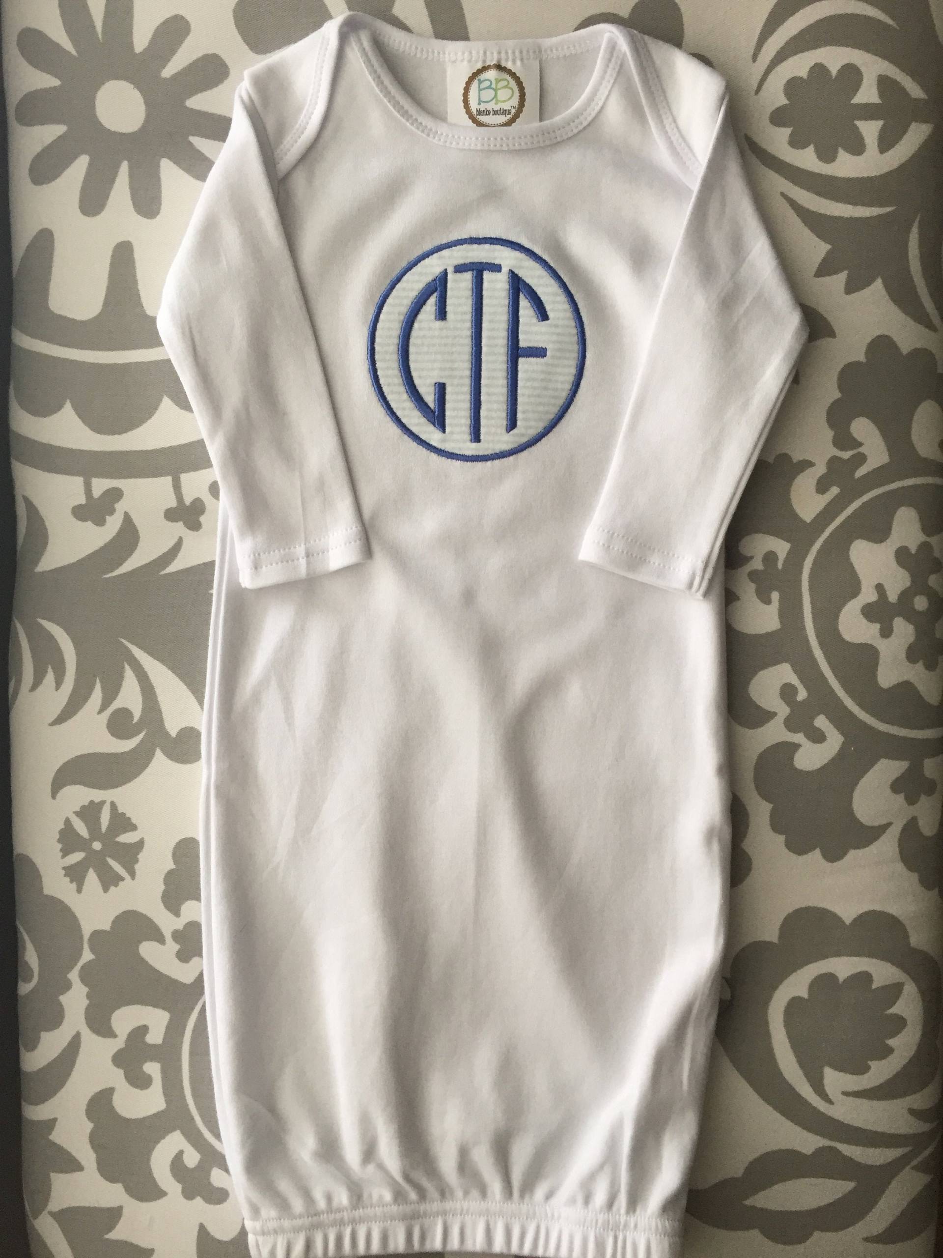 Monogrammiert Baby Junge Kleid Layette Blau Und Grau Polka Dots Dusche Geschenk Neues von SewSoutherland