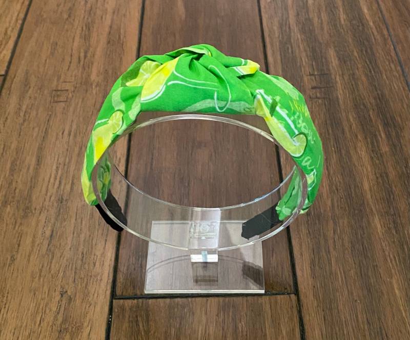 Margarita Bandana Top Knot Stirnband Margarita Bandana Top Knot Stirnband von SewTimeByTraci