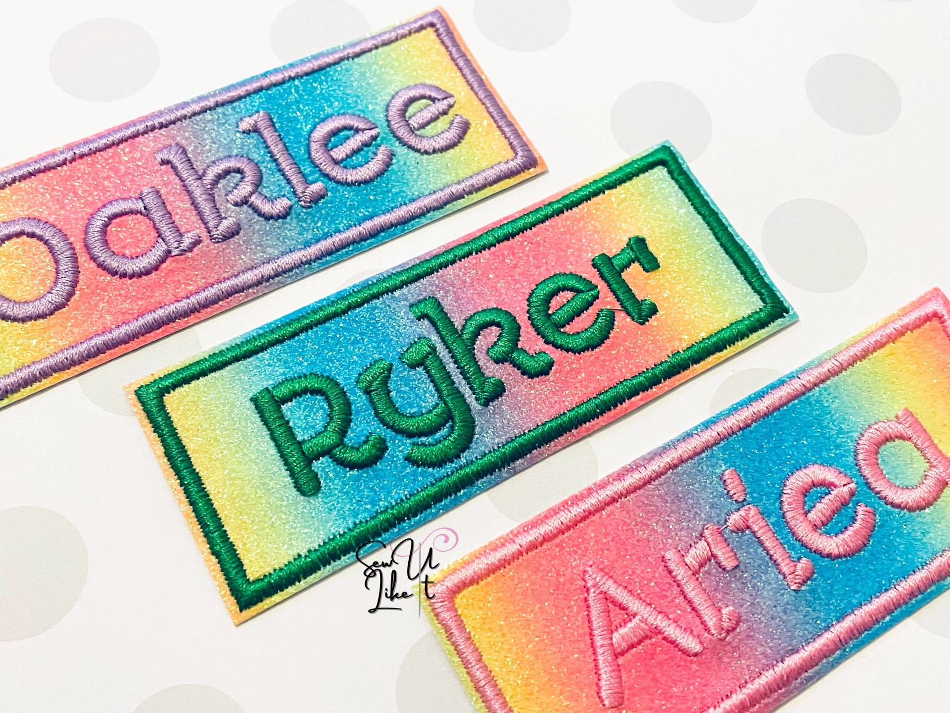 Personalisierter Regenbogen Glitter Gestickter Namensaufnäher, Aufnäher Zum Aufbügeln, Aufnähen, Benutzerdefiniertes Namensschild, Schultasche von SewULikeIt