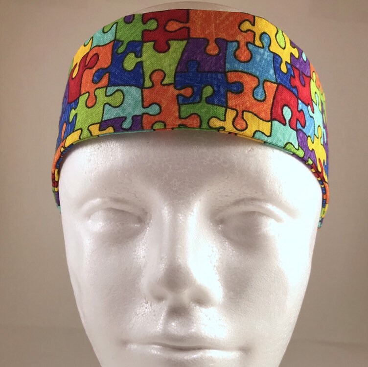 Autismus-Bewusstsein Größerer Druck Regenbogen Puzzle Pieces Stirnband - Workout Print von SewingArtsPlanet