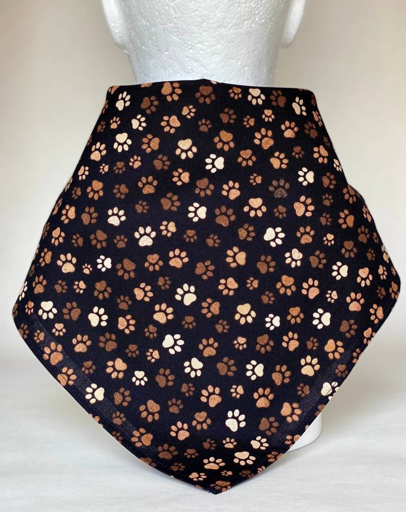 Bandana Hunde Pfotenabdruck Pup Pawprint Braune Hündchen Pfotenabdrücke Auf Schwarzem , - Halstuch Halstuch. Das Passt Auch Menschen von SewingArtsPlanet