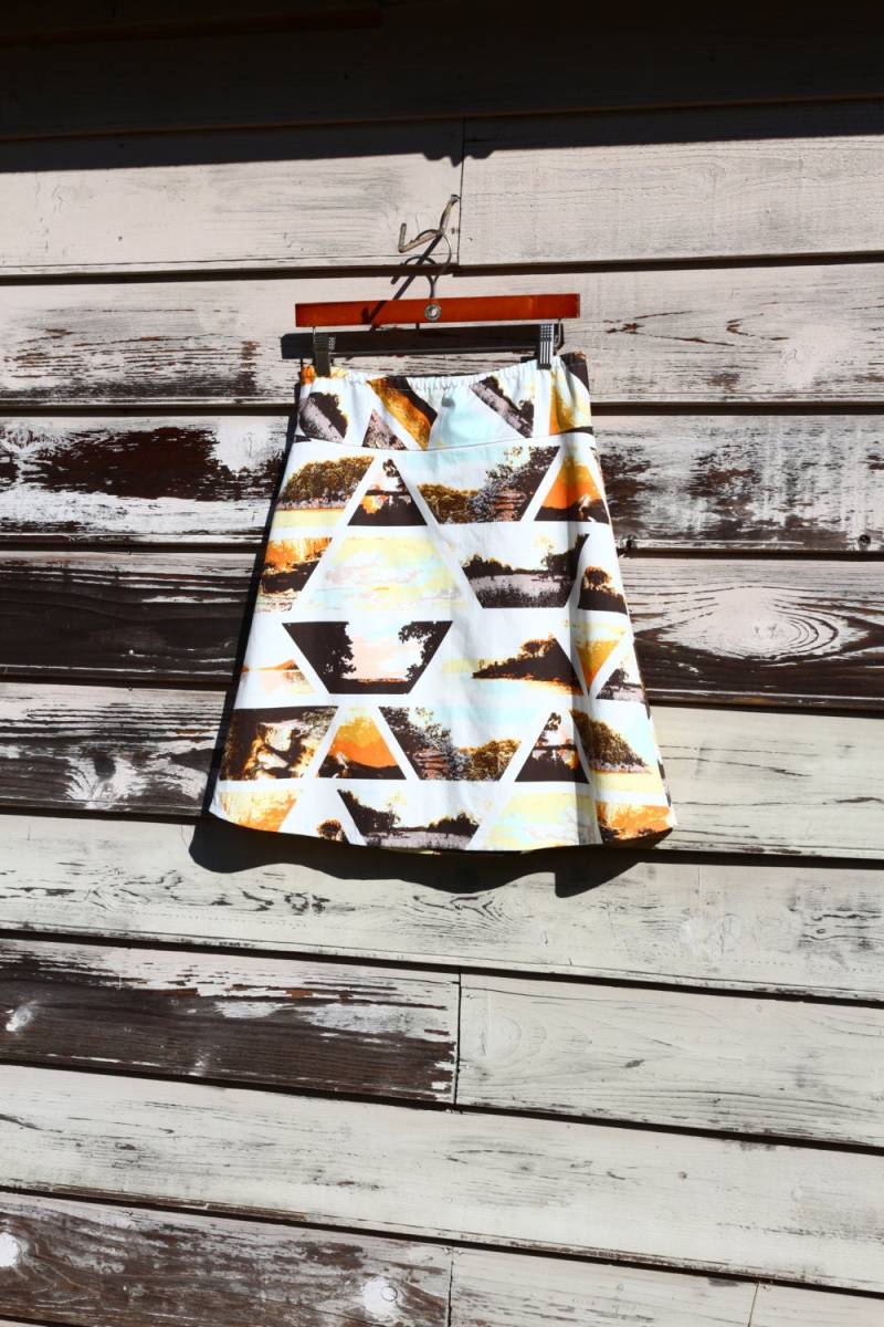Individueller A-Line Rock Mit Wanderer Print, Alle Größen Individueller A-Line Rock Mit Wanderer Print, Alle Größen von SewingBySelena
