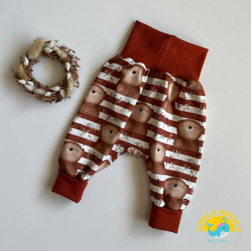 Pumphose Baby Jungen Mädchen Mit Otter | Kinder Unisex Mitwachshose Bio Baumwolljersey Ab Gr.50 Bis Gr.104 von SewingIsHappinessDE