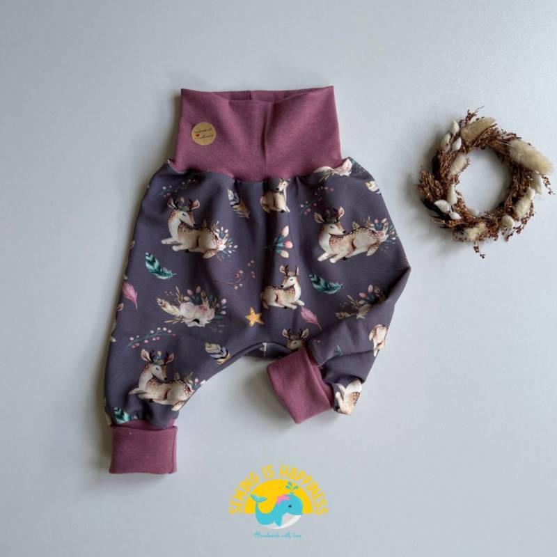 Pumphose Baby Mädchen Waldtiere Mit Rehe Aus French Terry in Rosa | Ab Gr.50 Bis Gr.104 von SewingIsHappinessDE