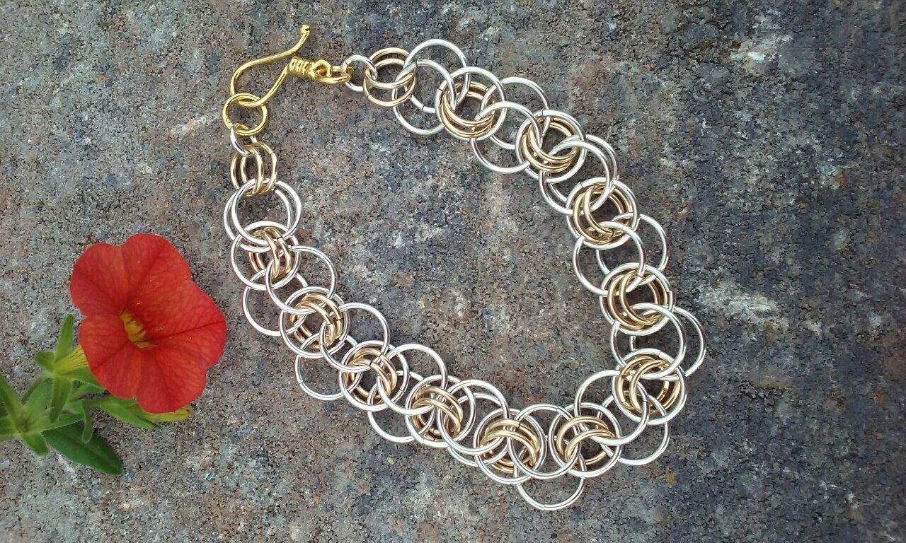 Helm Kette Armband Sterling Silber Und Gold Maille Gold Verschluss Helm Kette Armband Sterling Silber Und Gold Maille Gold Verschluss von SewingPretty4U