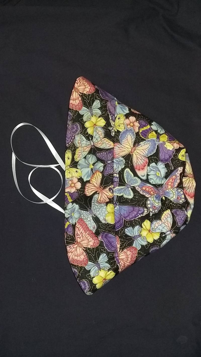 Baby Mädchen Schmetterlinge Print Design Mütze/Sonnenhut Größe 0-6 M 6-12 12-1 von Sewingbyquicatos