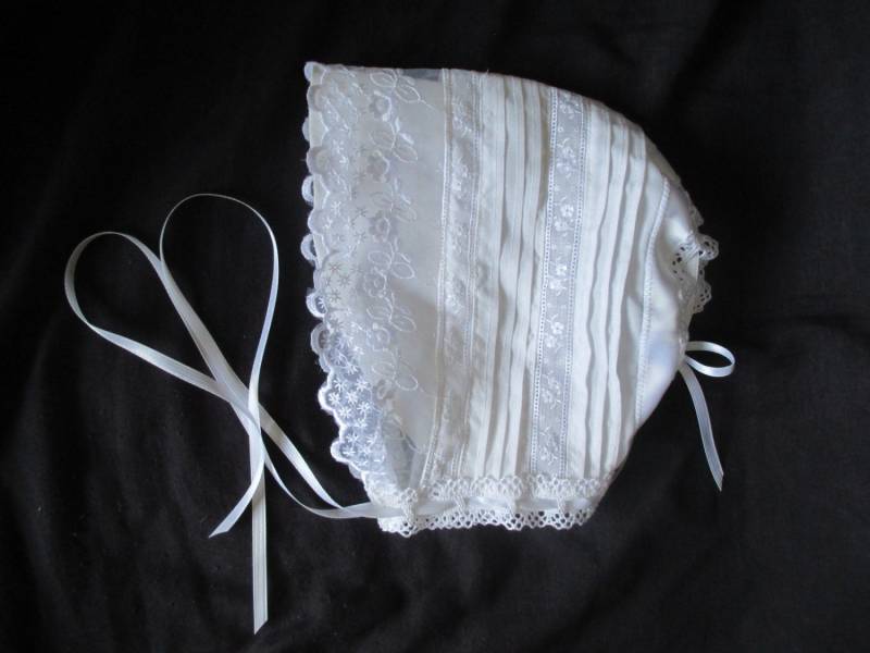 Baby-Mädchen-Weiß-Erbstück-Vintage-style-Taufe-Taufe-Mützchen-Größe-0-24Monate Baby-Mädchen-Weiß-Erbstück-Vintage-style-Taufe-Taufe-Mützchen-Größe-0-24Monate von Sewingbyquicatos