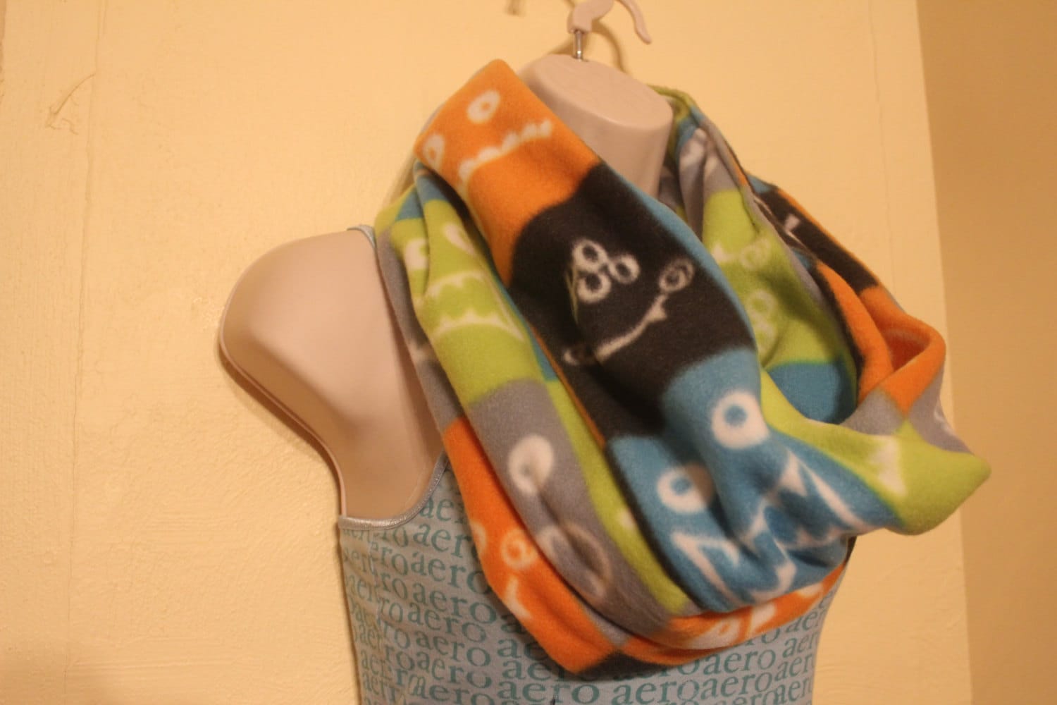 Monster-Vlies Einzelne Schleife Unendlich Schal von Sewmanydeals