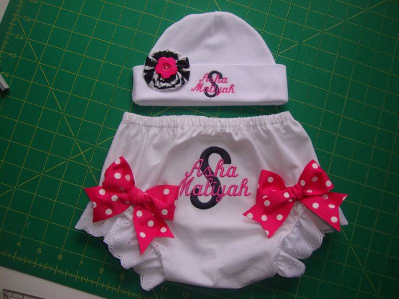 Kleinkinder Mädchen Personalisierte Diaper Cover/Set Hose Und Hut von SewnFromTheHeart4U