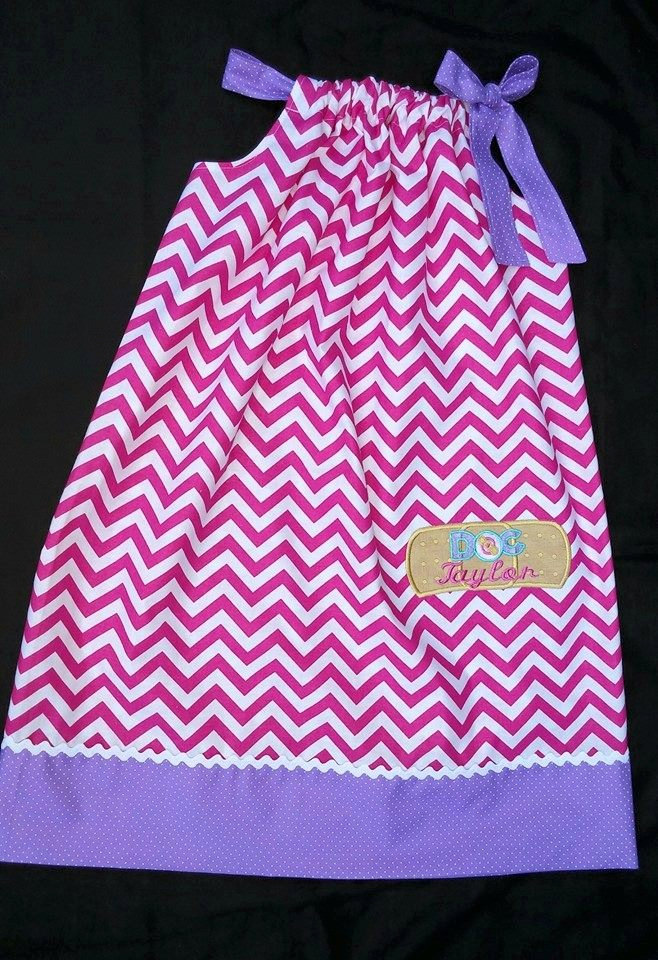 Mädchen Doc Mcstuffins Pillow Case Kleid von SewnFromTheHeart4U