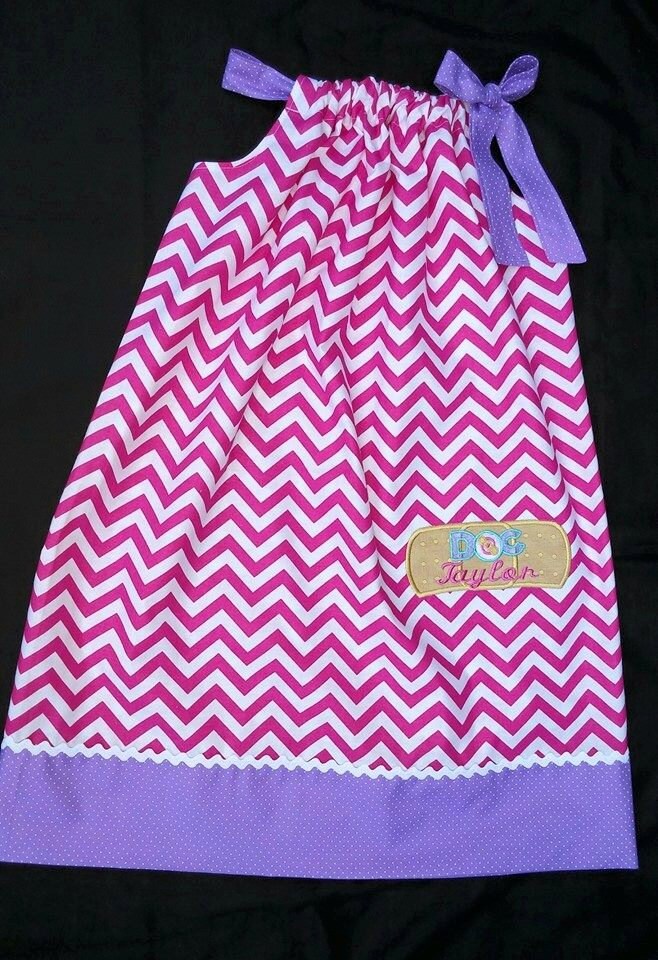 Mädchen Doc Mcstuffins Pillow Case Kleid von SewnFromTheHeart4U