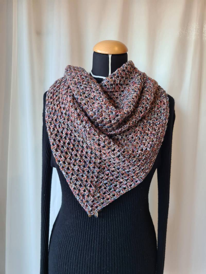 Dreieckstuch Bunt Aus Seide Merino Damentuch Halstuch Muttertag Geburtstag Damenschal Dreiecksschal Geschenk Unikat von SezkasHandarbeiten