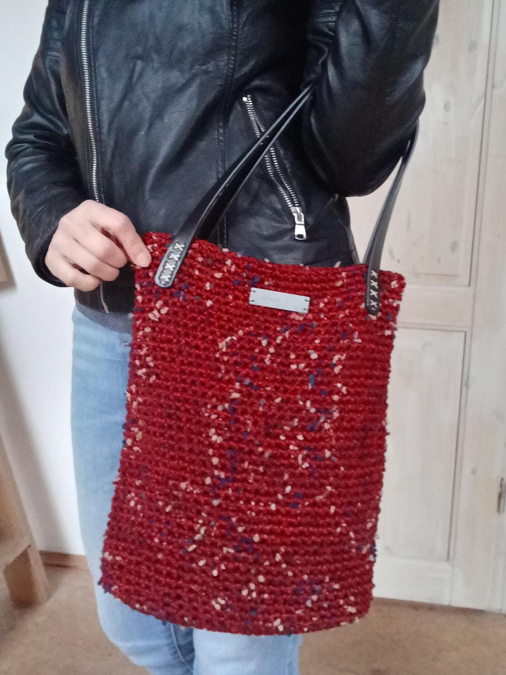 Gehäkelte Tragetasche - Dunkelrote Schultertasche Mittelgroße Handtasche Lässige Umweltfreundliche Burgund Boho Habdbag Geschenk Für Schwester Gehäkelte Tragetasche - Dunkelrote Schultertasche Mittelgroße Handtasche Lässige Umweltfreundliche Burgund Boho Habdbag Geschenk Für Schwester von SfkHandmadecrochet