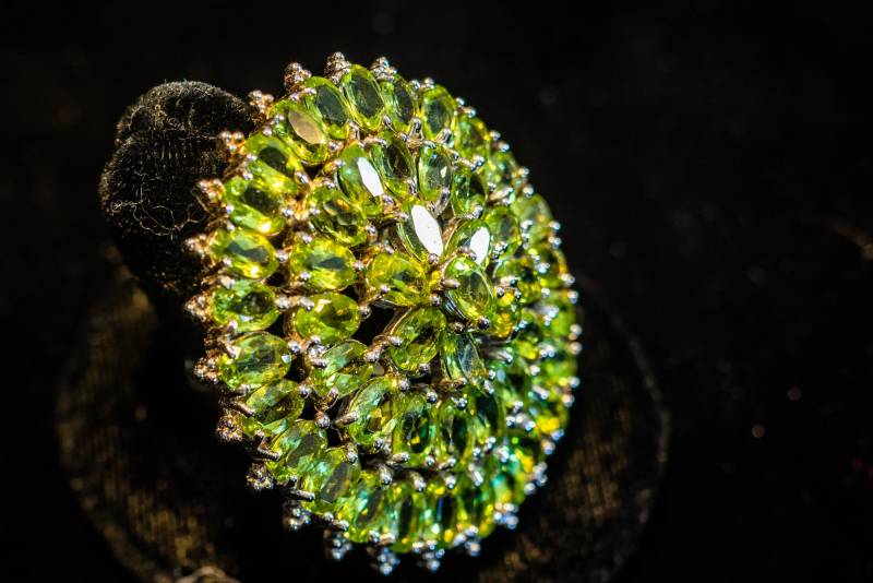50x40 Grüner Peridot Ring Gr. 8.5 von ShabloolAndBeyond
